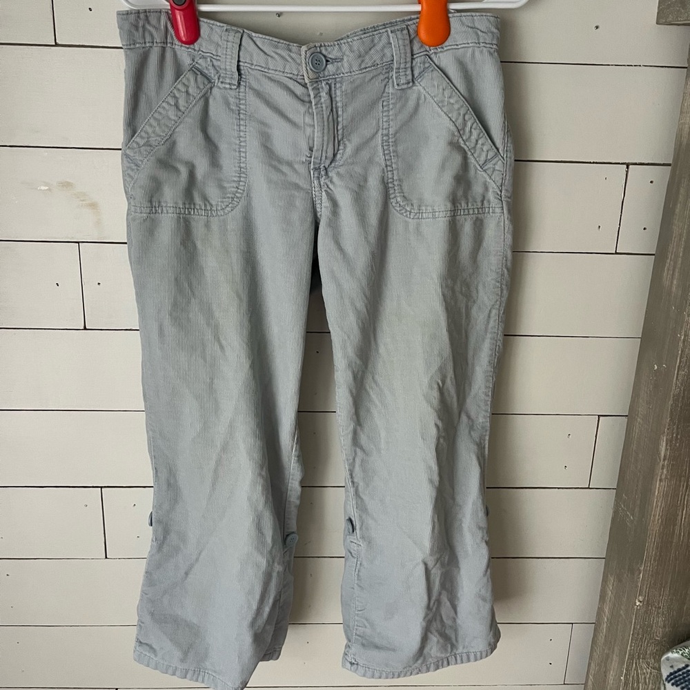 lei Baby Blue Capris